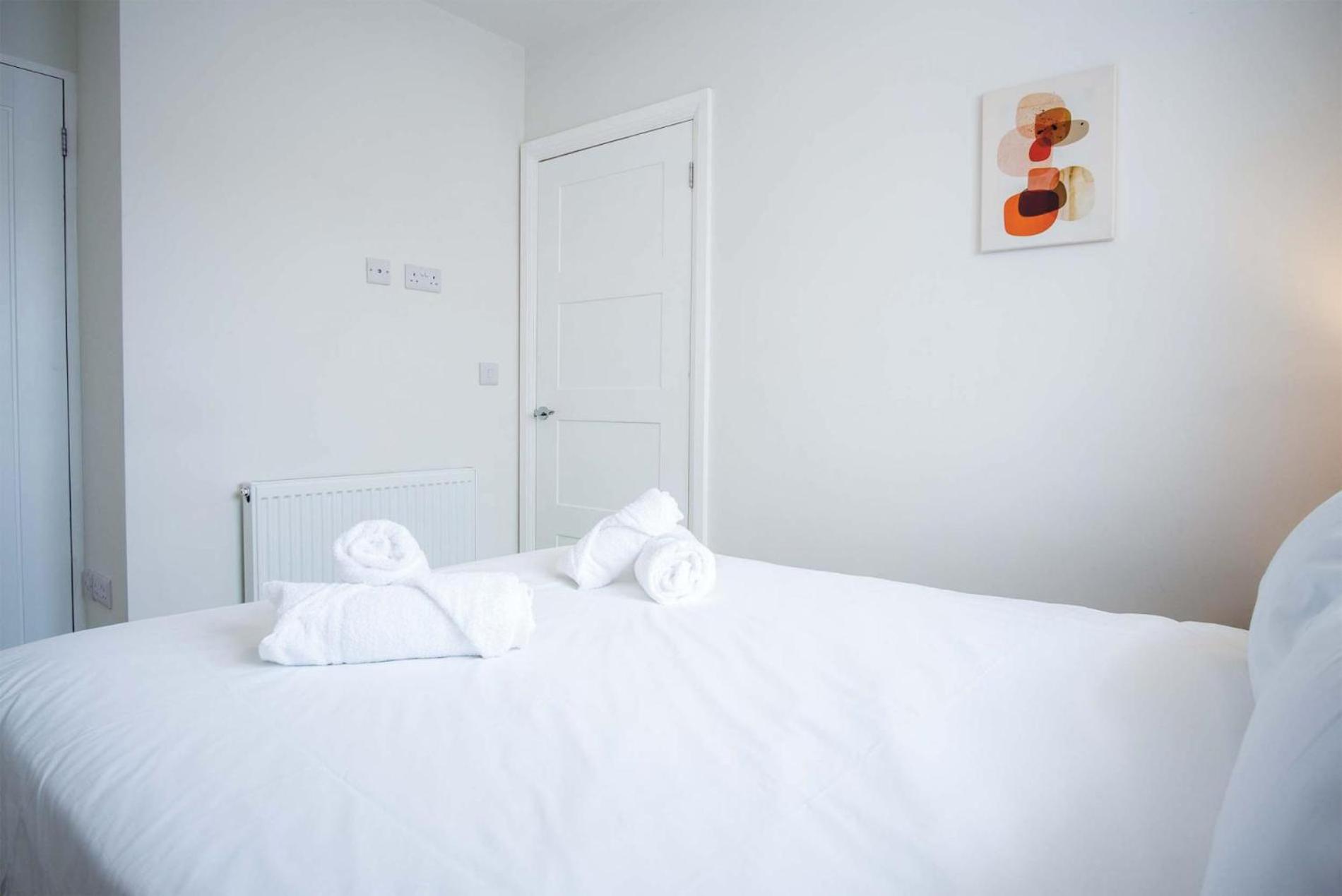Fleet Street - 2 Bedroom - *