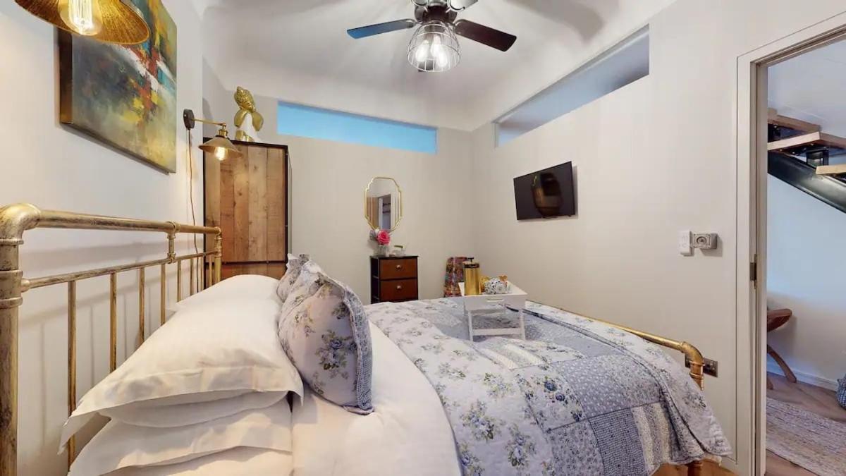 Mumbles & Stunning Ocean Views - Sleeps 4 *