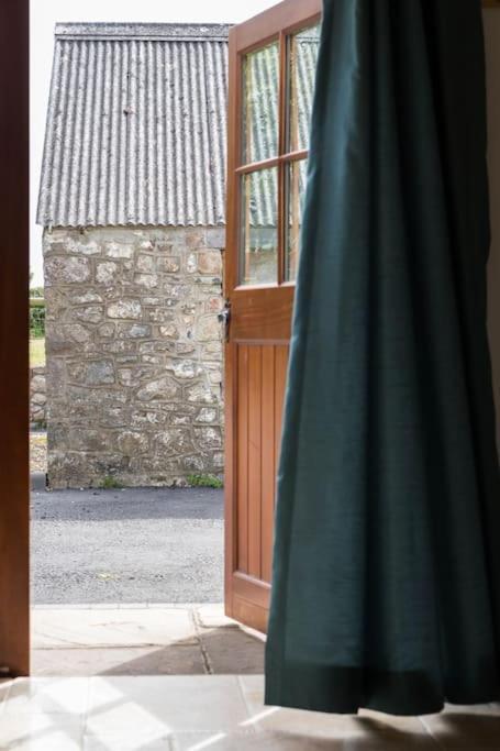 Broadway Farm Barn With Hot Tub Holiday home Swansea