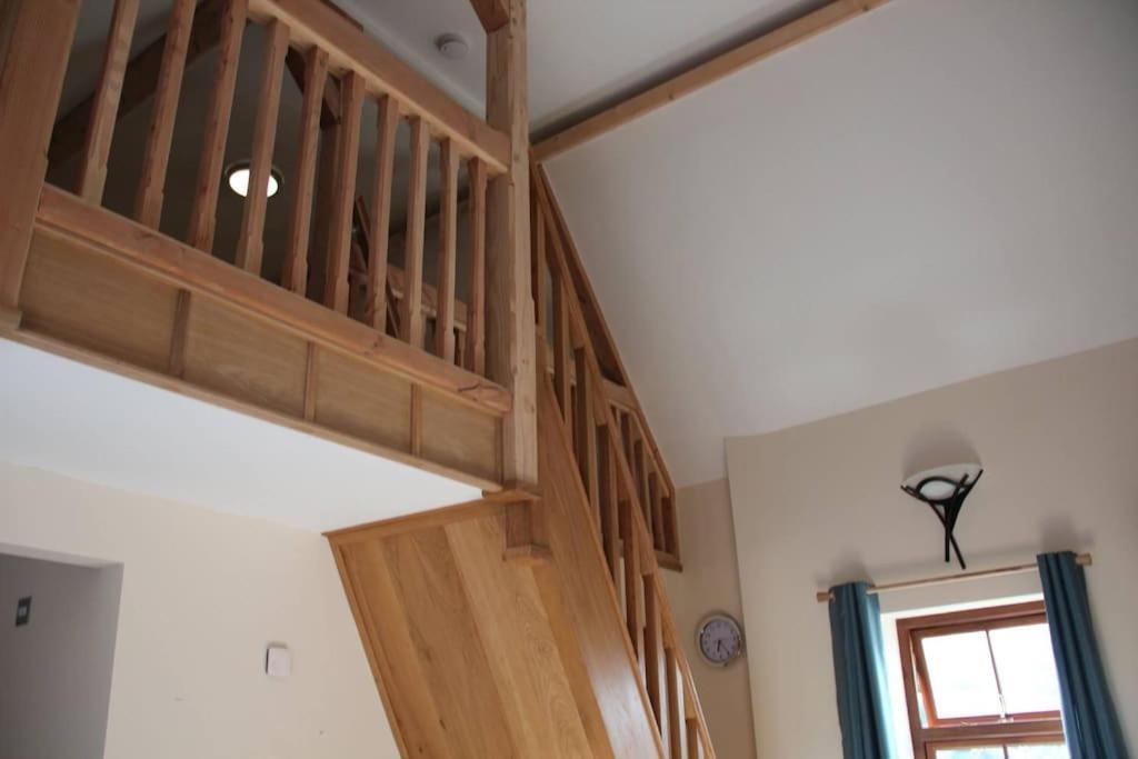 Broadway Farm Barn With Hot Tub * Swansea