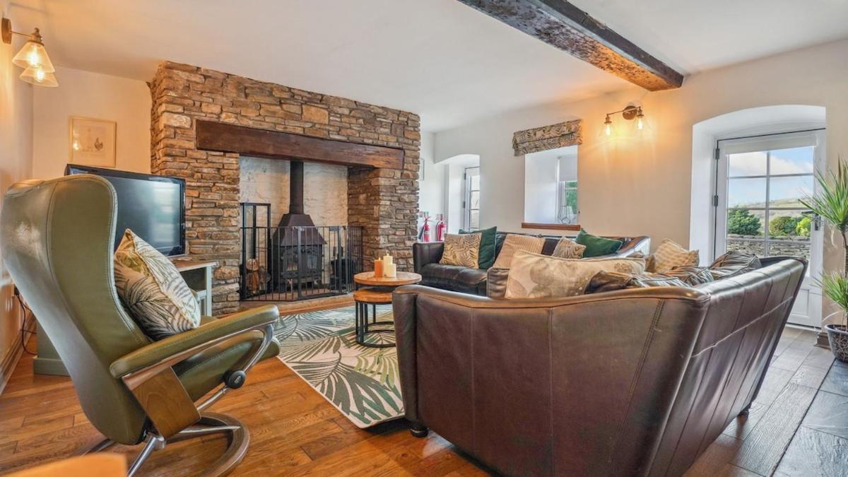 The Dairy With Hot Tub Apartment Swansea