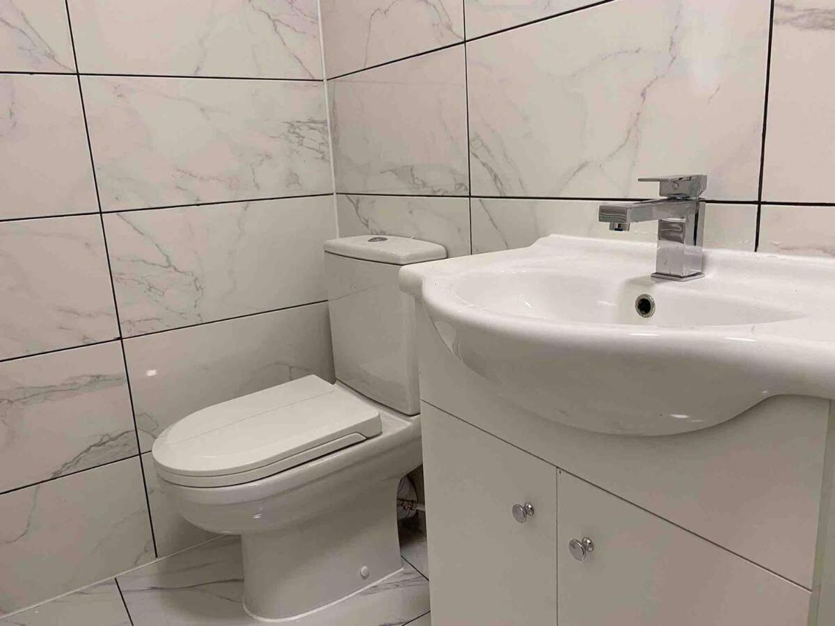 Bright & Cosy Retreat In * Swansea
