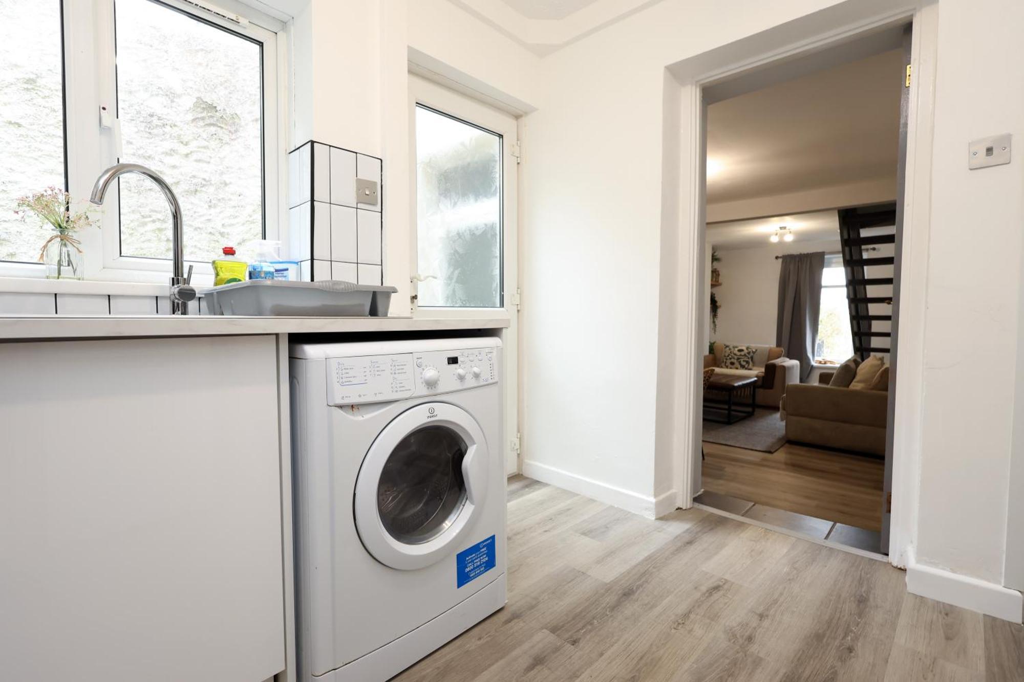 City, Sleeps 5, Tv Every * Swansea