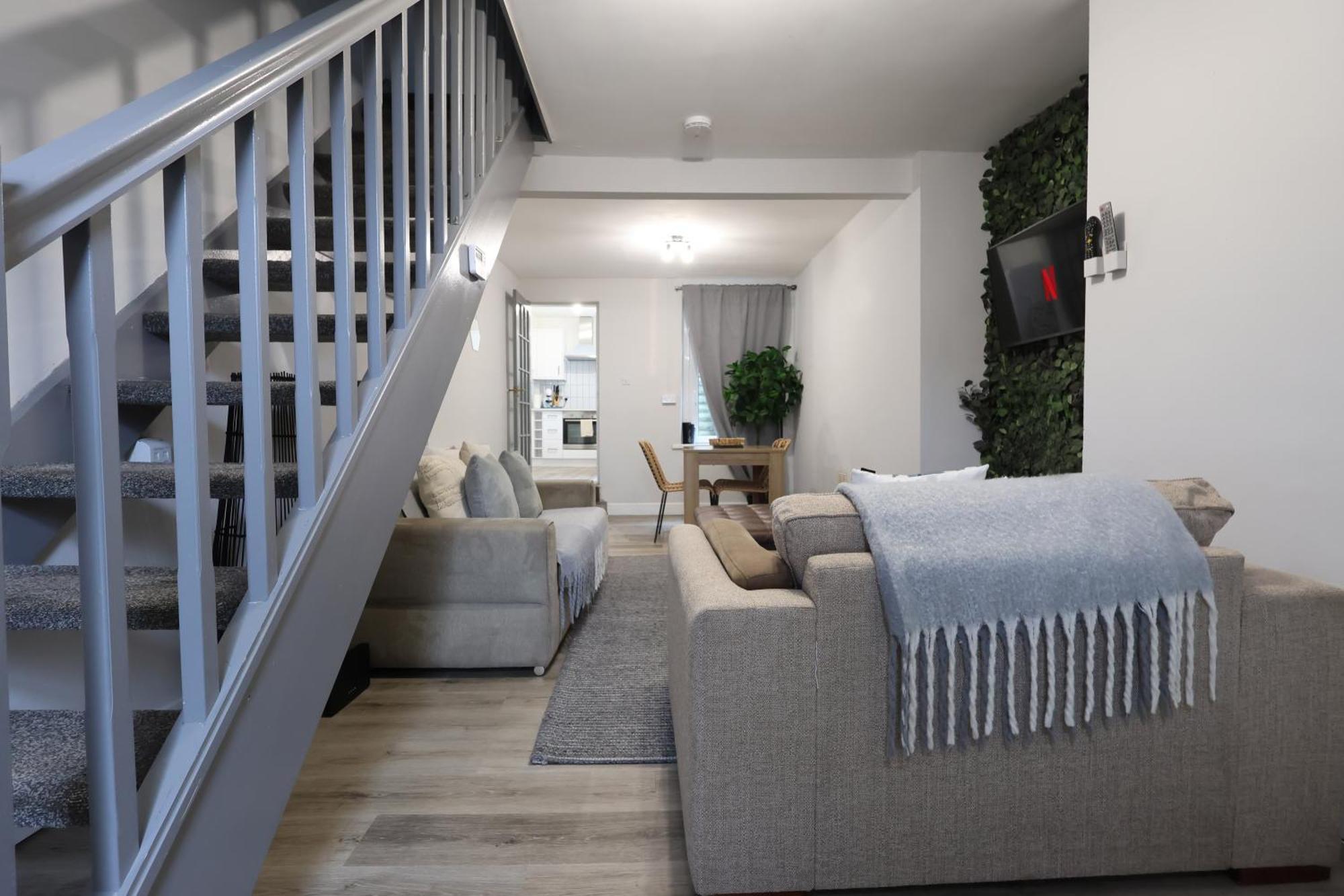 Holiday home City, Sleeps 5, Tv Every