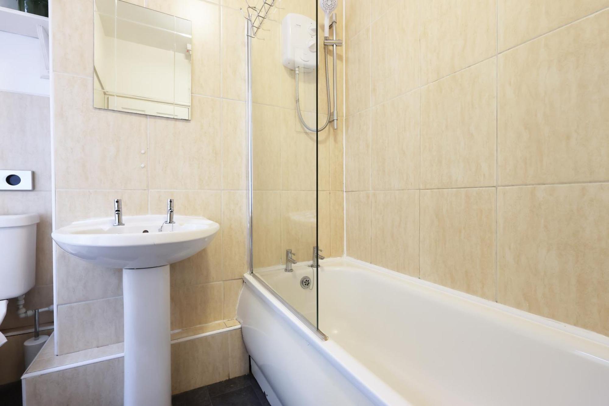 Holiday home City, Sleeps 5, Tv Every