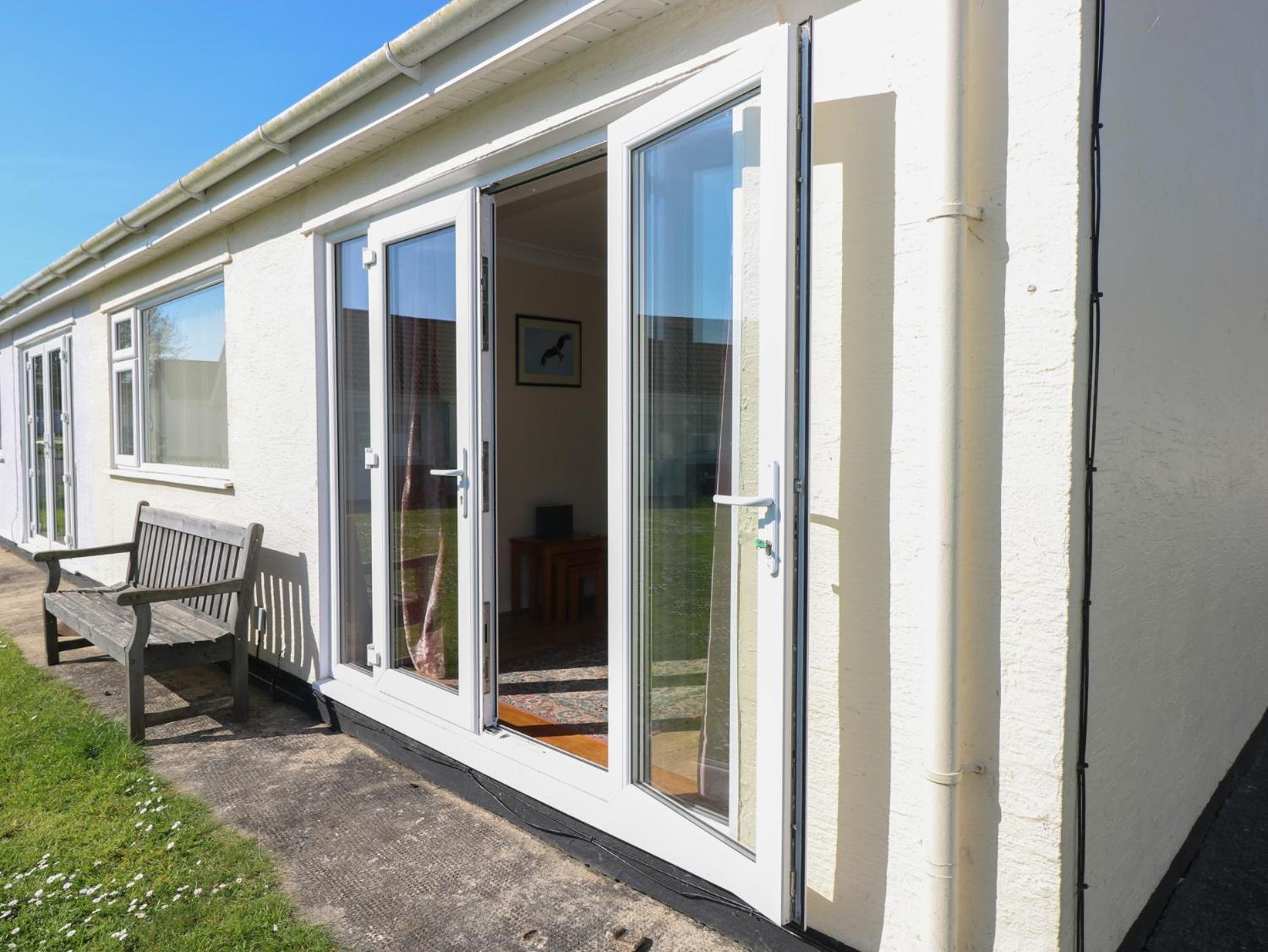 Kites - 52 Gower Village Holiday home Swansea