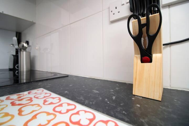 Apartment Centre, Parking, Smart Tv's In *