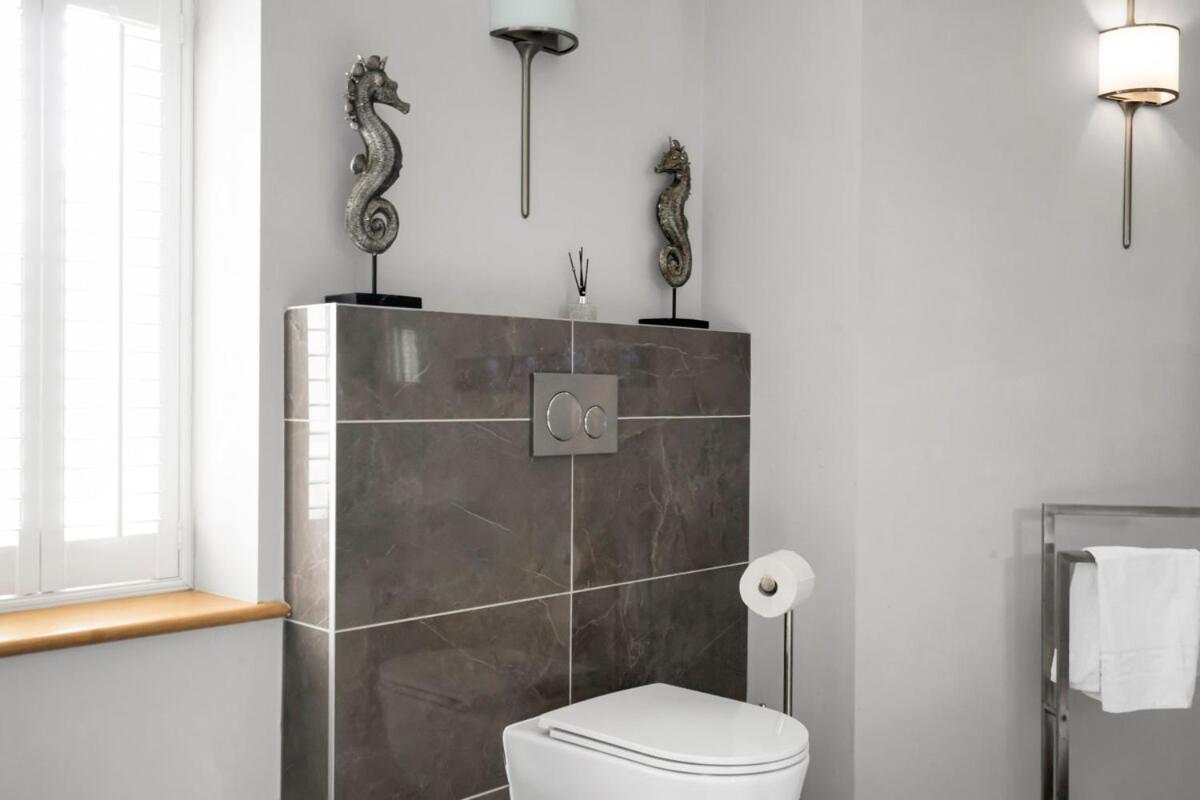 Apartment Modern & Unique - & Access Swansea