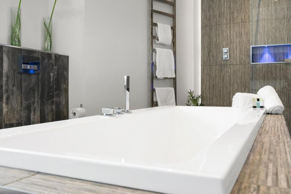 Apartment Luxury & Modern - - Access - Wind St