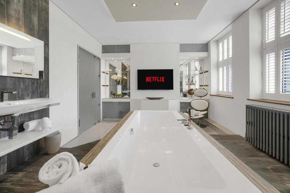 Apartment Luxury & Modern - - Access - Wind St Swansea