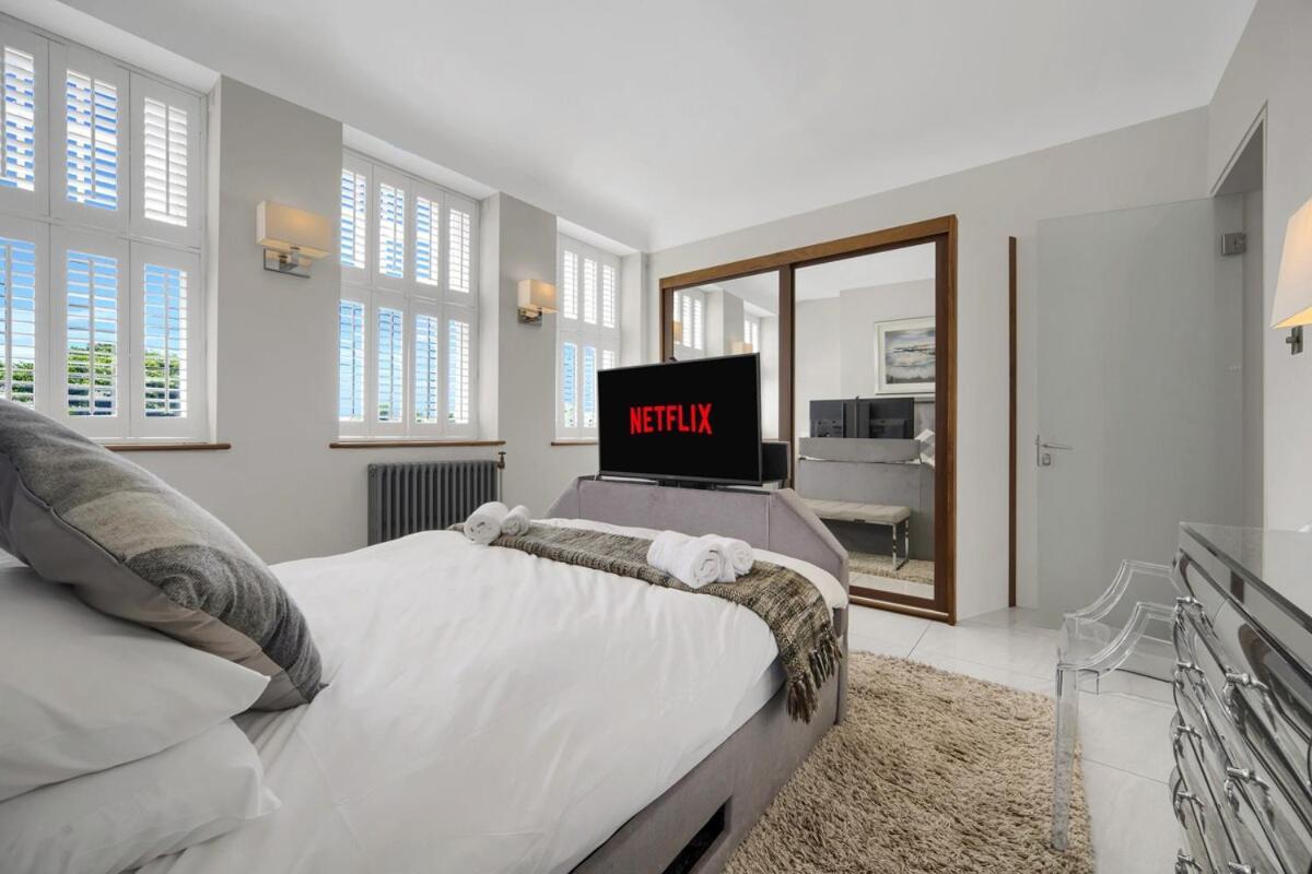 Luxury & Modern - - Access - Wind St * Swansea