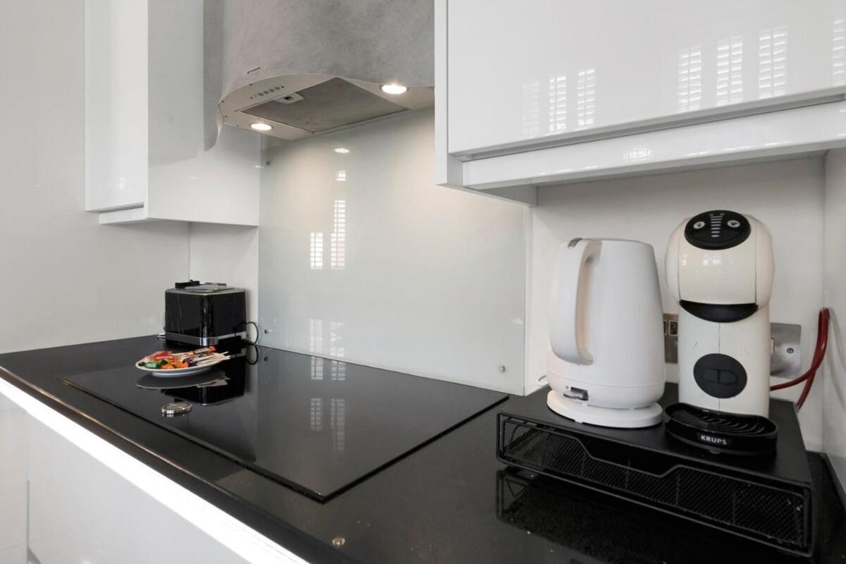 Luxury & Modern - - Access - Wind St