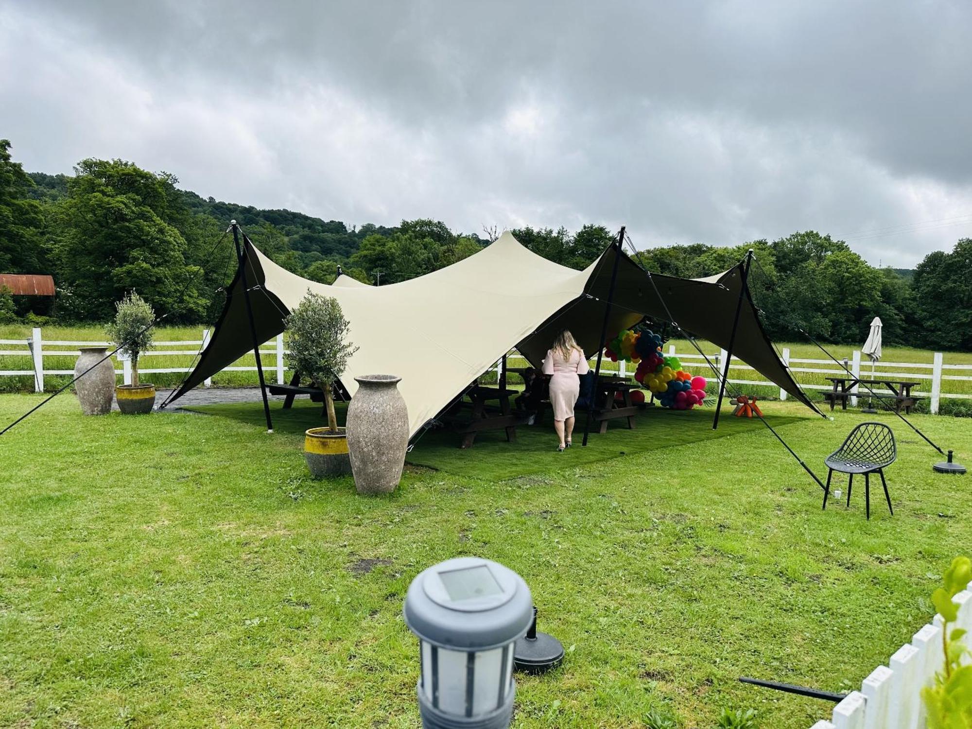 Entire Venue Hire With 8 Bedroom - Your Own Pub Experience * Swansea