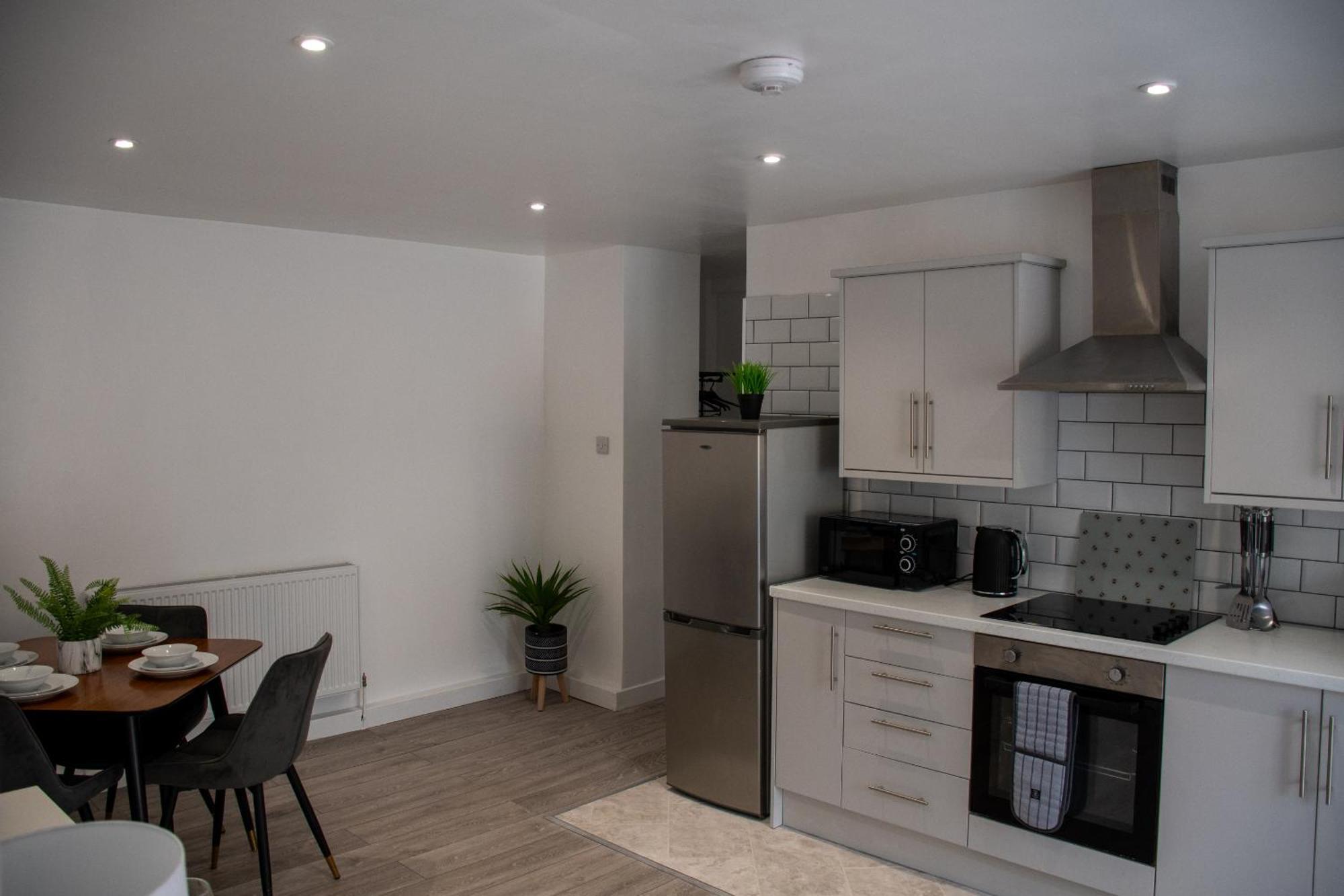 Ysgol Corner By Pj Stays Apartment *