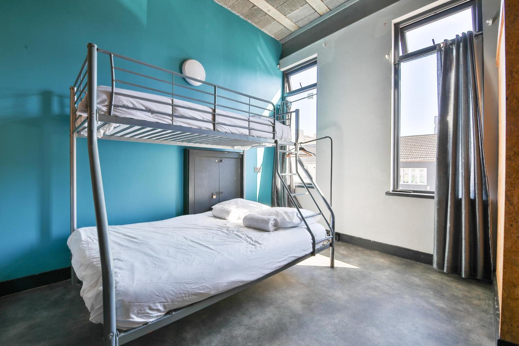Hostel 95 *