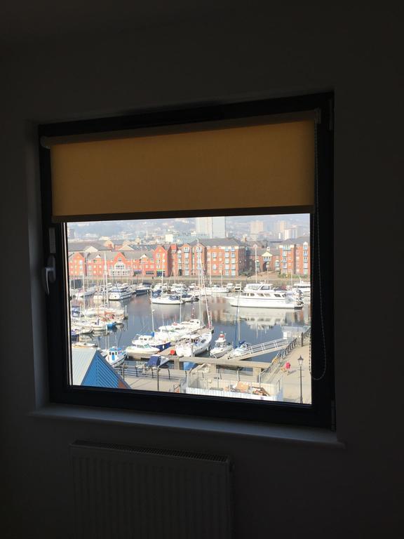 Bay, Marina & Arena View Mins To &