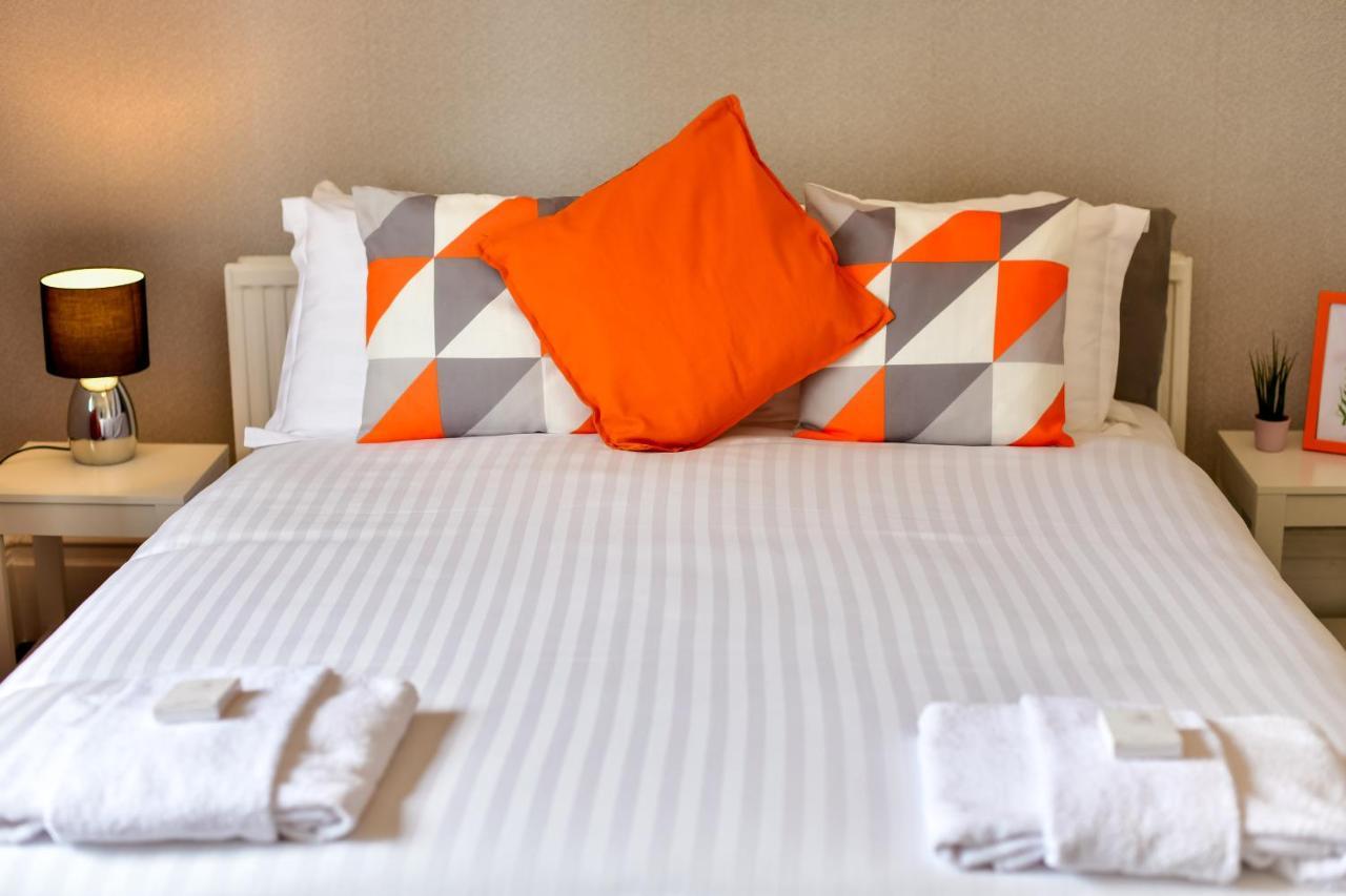 The Alexander - By Tifa 3* Swansea
