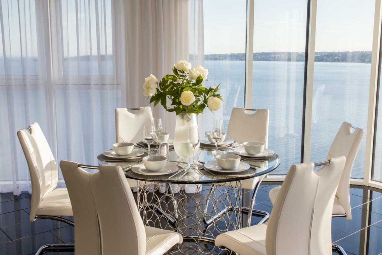 Just Wales - Meridian Quay Penthouses Apartment