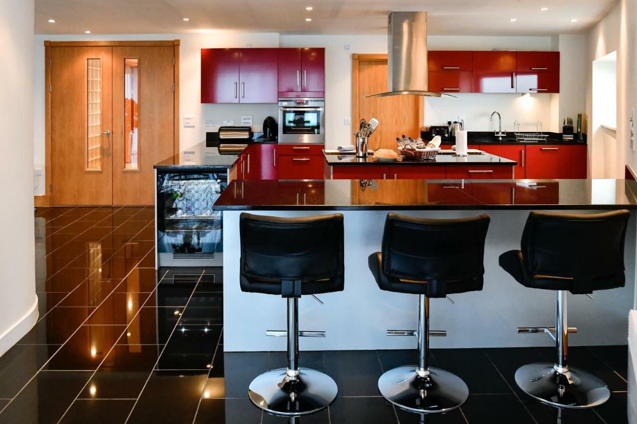 Apartment Just Wales - Meridian Quay Penthouses