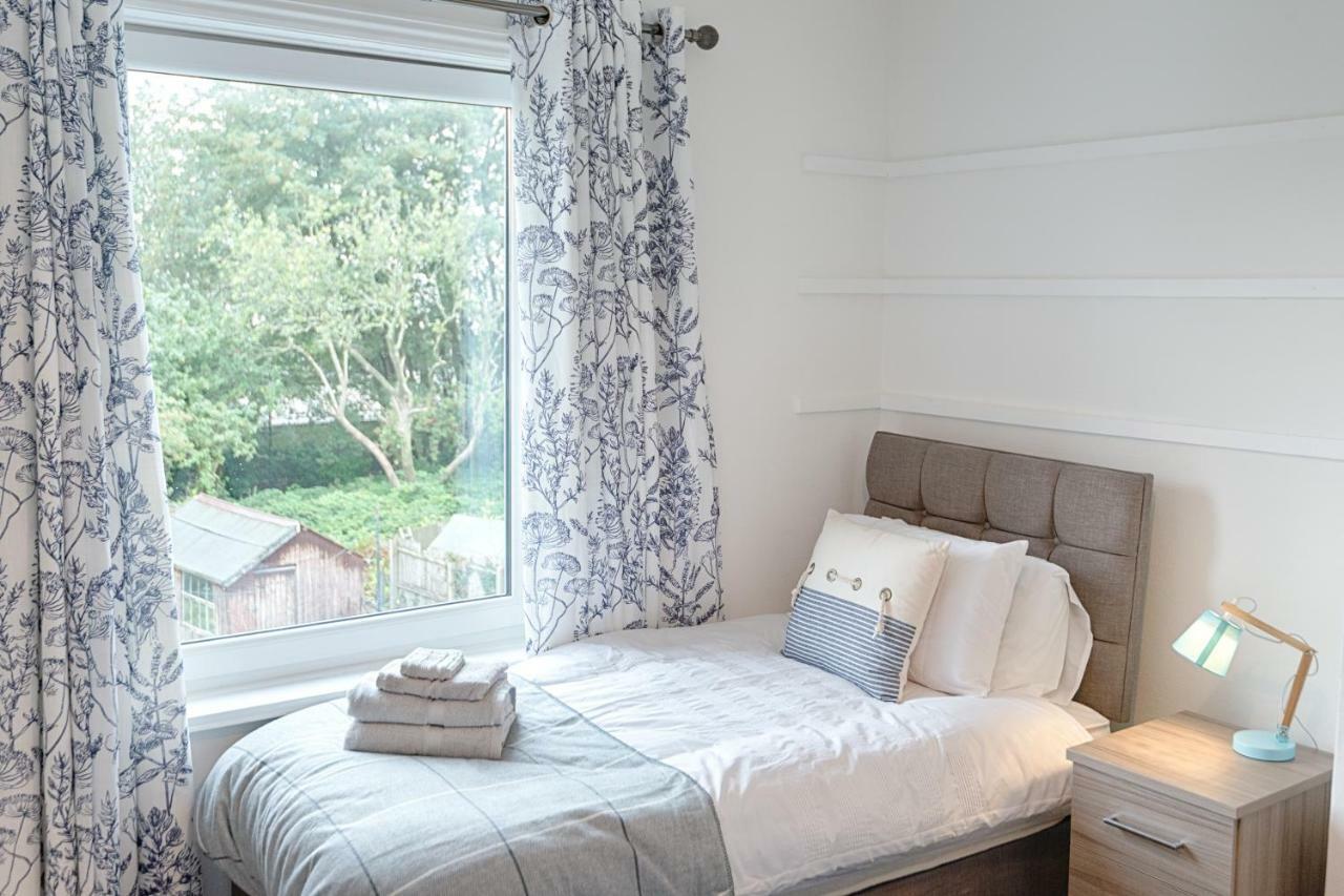 Holiday home Off Road Parking, Garden, Tv In Every