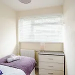 Sleep At The Twyn - Tv In Every Bedroom!