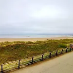 5 Bedroom | Luxury | Stunning Beachview