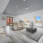 Luxury Penthouse Suite - Swansea Central - Beach