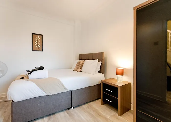 Parking, Tv In Every Bedroom!