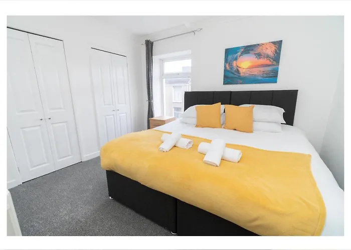 Business Friendly 3Br Home - King Size Beds & Centrally Located