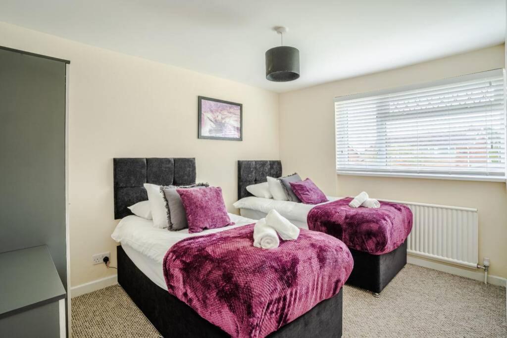 Sleep At The Twyn - Tv In Every Bedroom! Swansea