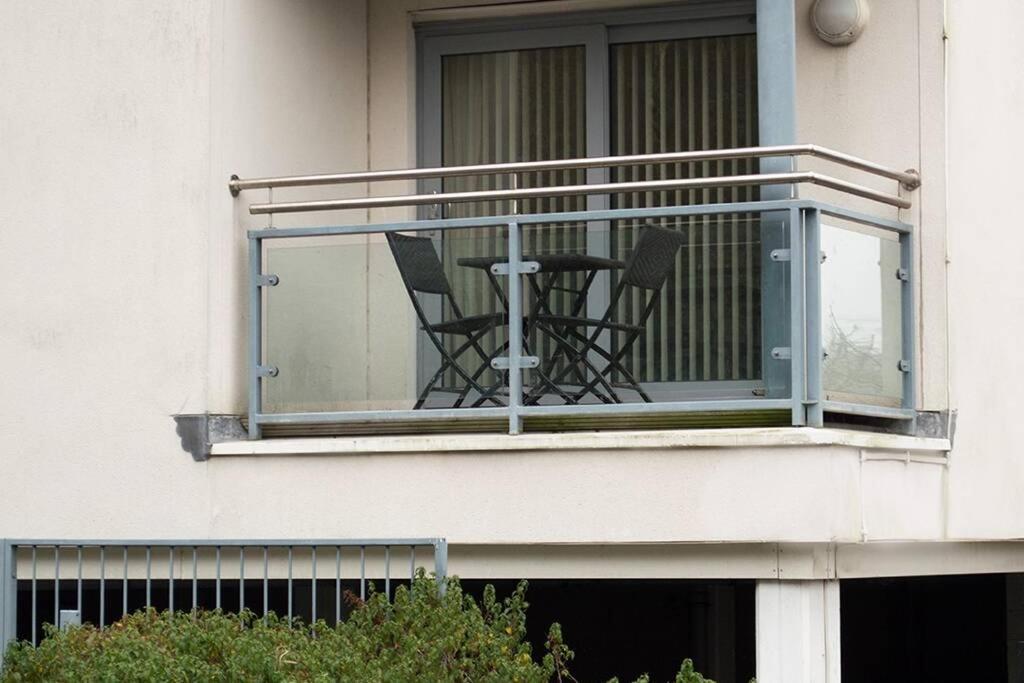 Royal Sovereign With Parking - Tv In Every Bedroom! Swansea