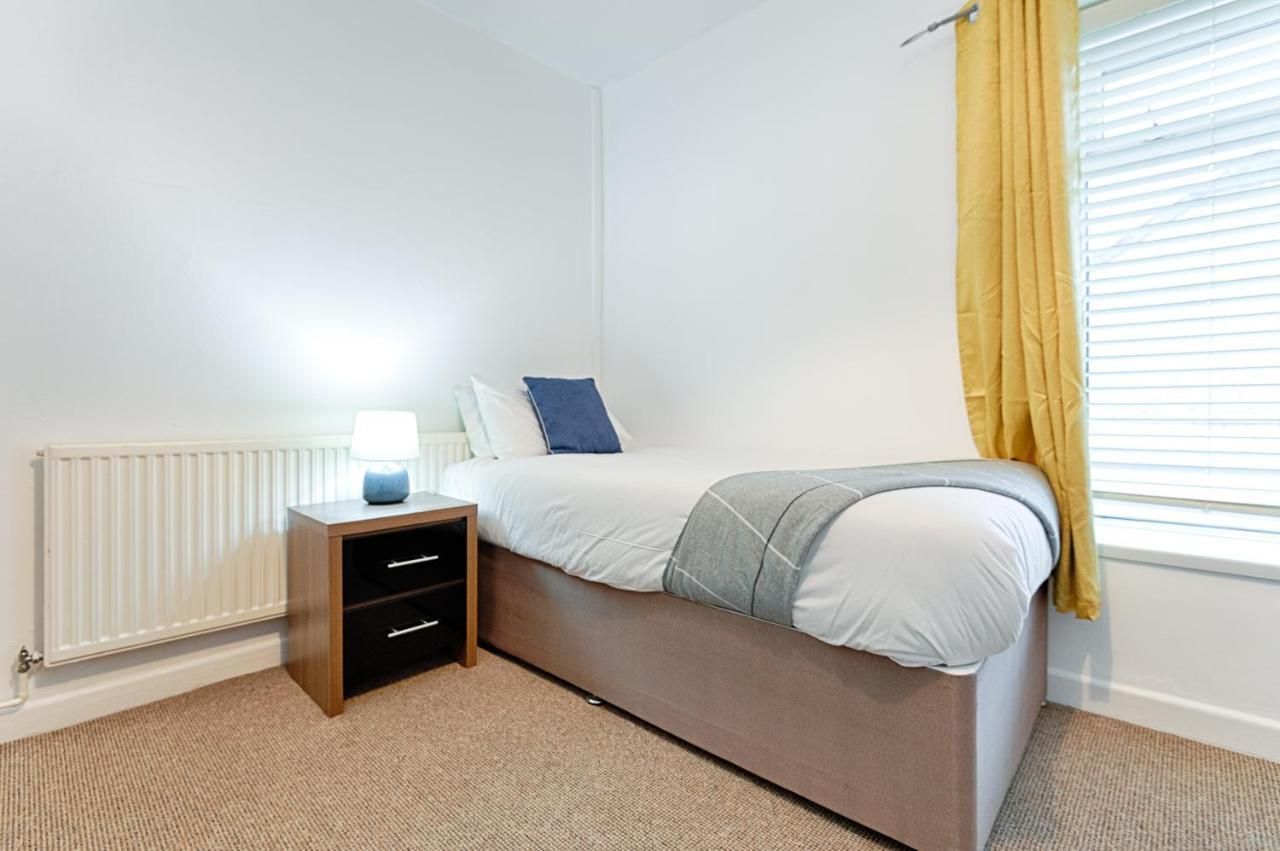 Parking, Tv In Every Bedroom!