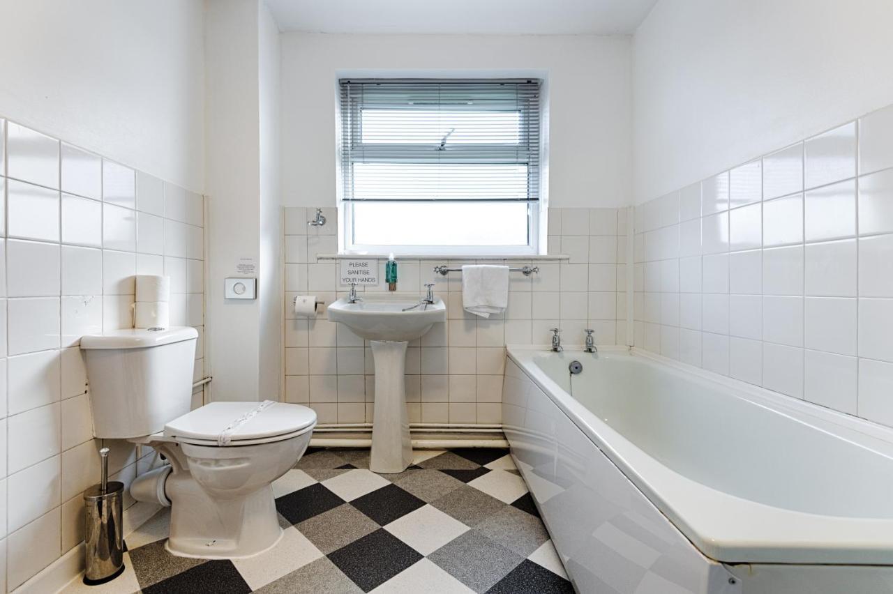 Parking, Tv In Every Bedroom! Swansea