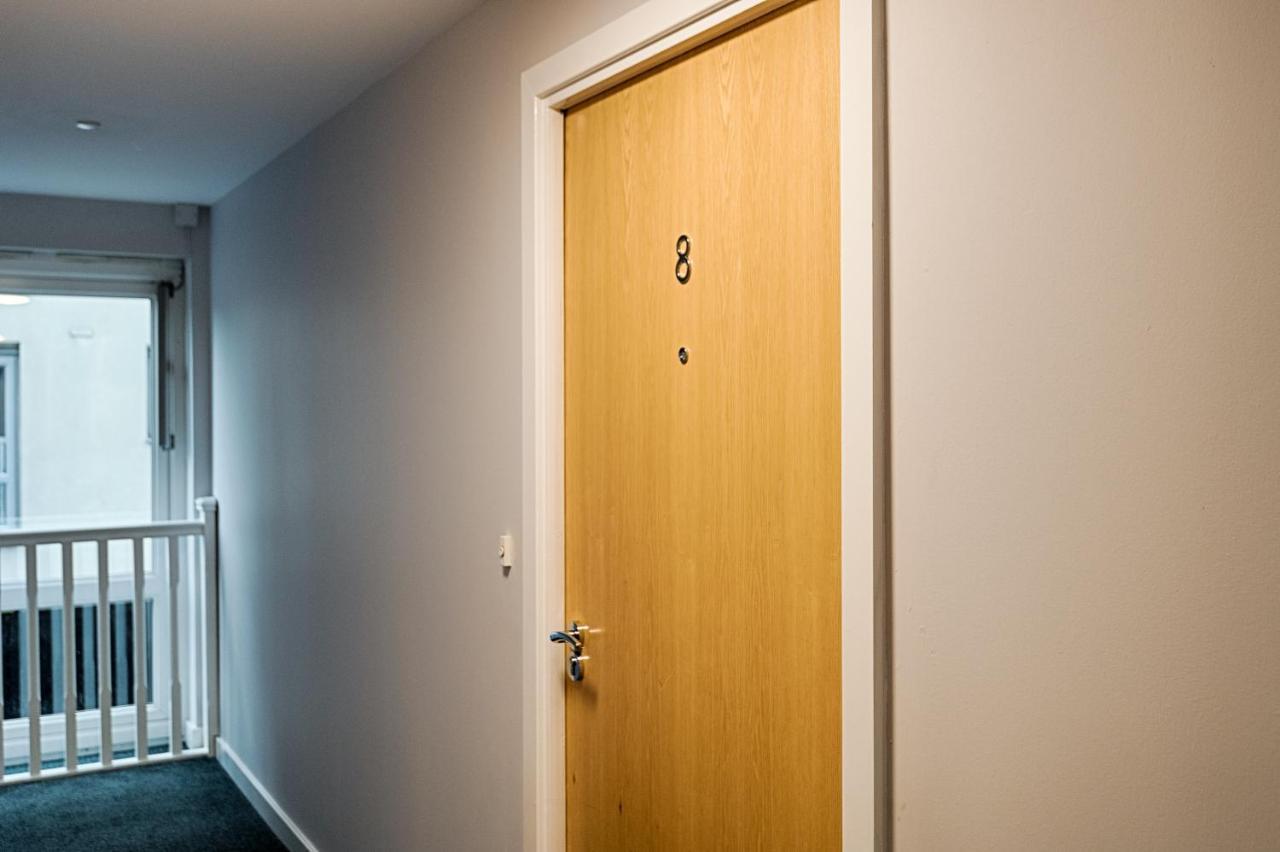Apartment Royal Sovereign With Parking - Tv In Every Bedroom! Swansea