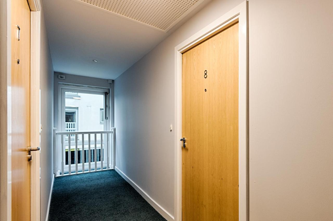 Apartment Royal Sovereign With Parking - Tv In Every Bedroom! Swansea