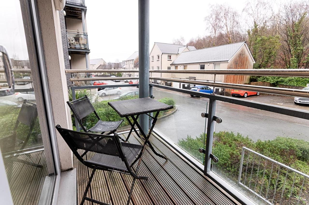 Royal Sovereign With Parking - Tv In Every Bedroom! Swansea