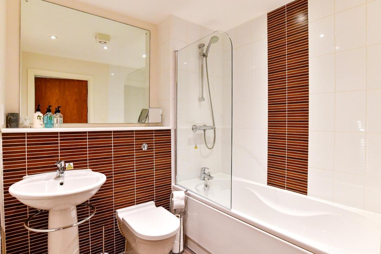 Meridian Quay Apartments, By Jsw Short *