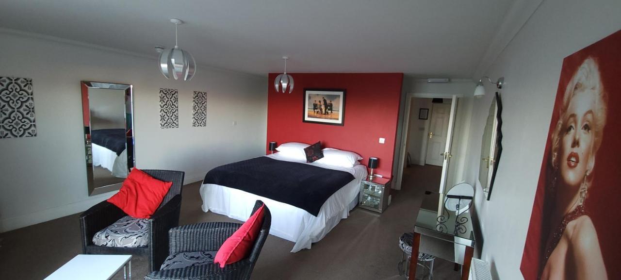 Bed & Breakfast Patricks Boathouse Swansea