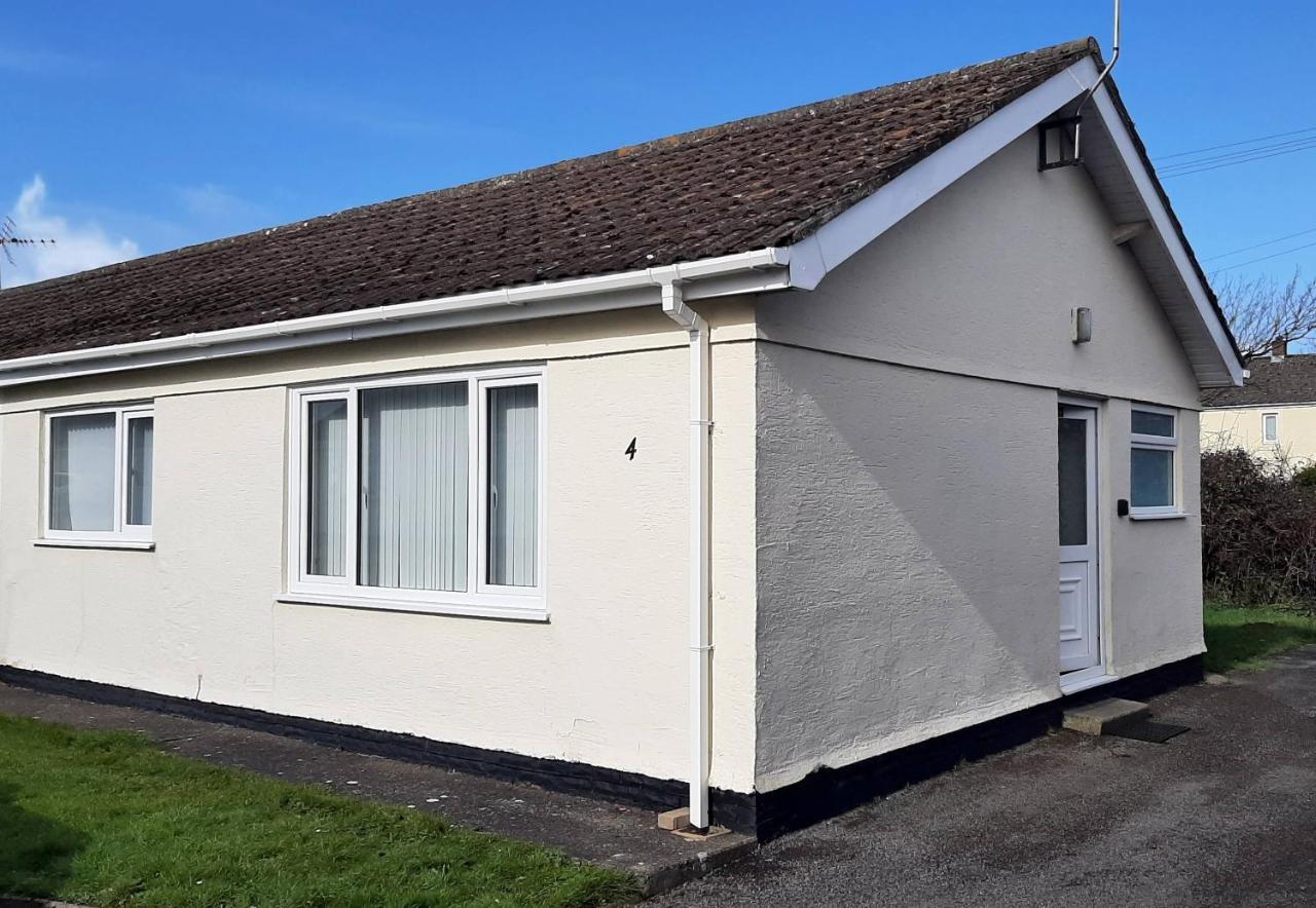 2 Bedroom To Yourself, Free Parking, Dogs Welcome Swansea