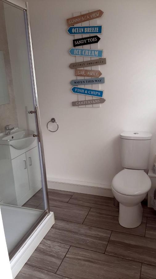 2 Bedroom To Yourself, Free Parking, Dogs Welcome * Swansea