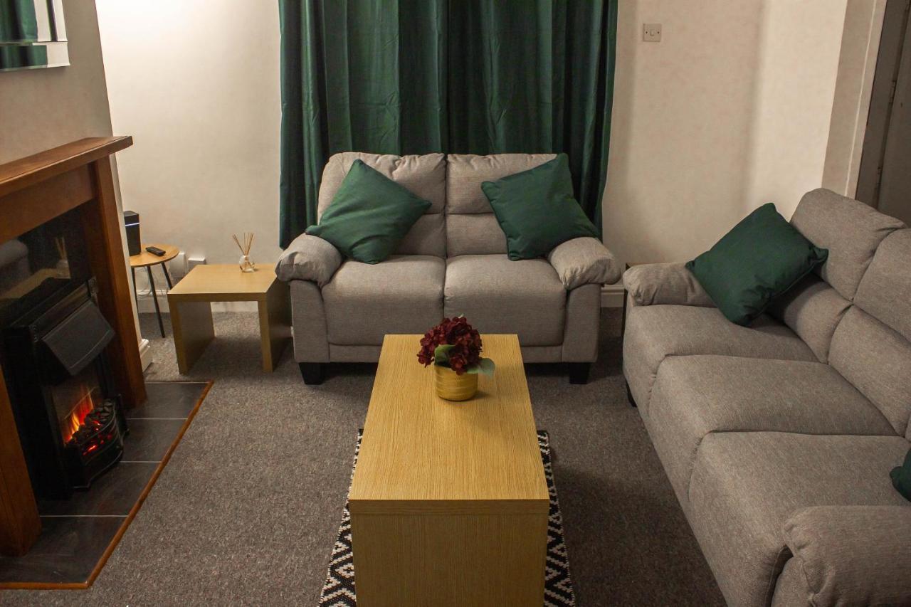 Apartment Business Friendly 3br - King Size Beds & Centrally Located *