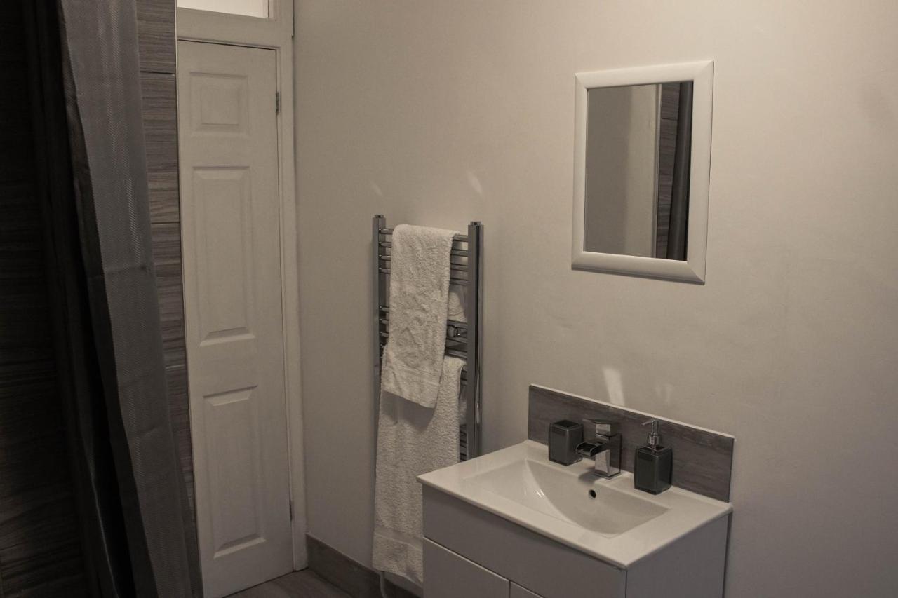 Business Friendly 3br - King Size Beds & Centrally Located