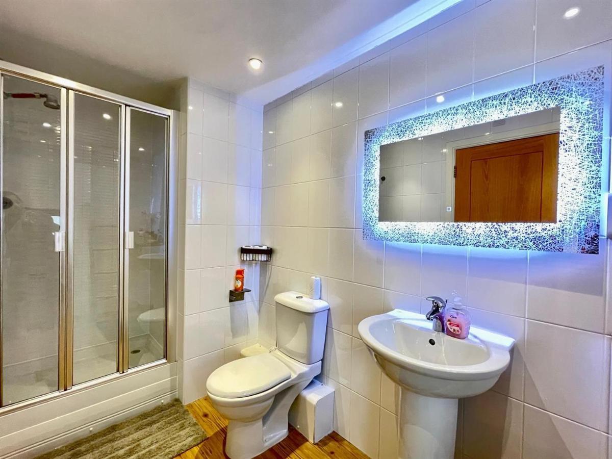 Penthouse Marina Centre 100m From Swansea