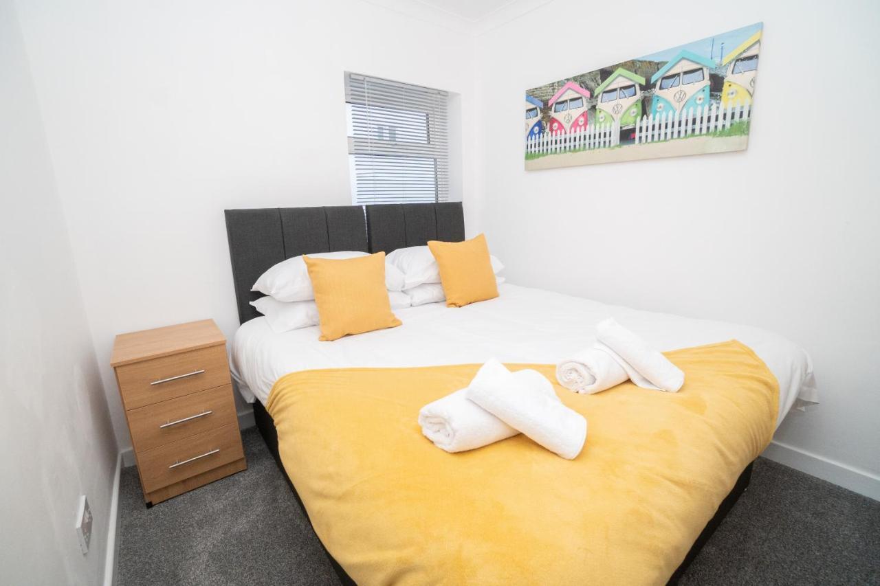 Business Friendly 3br - King Size Beds & Centrally Located *
