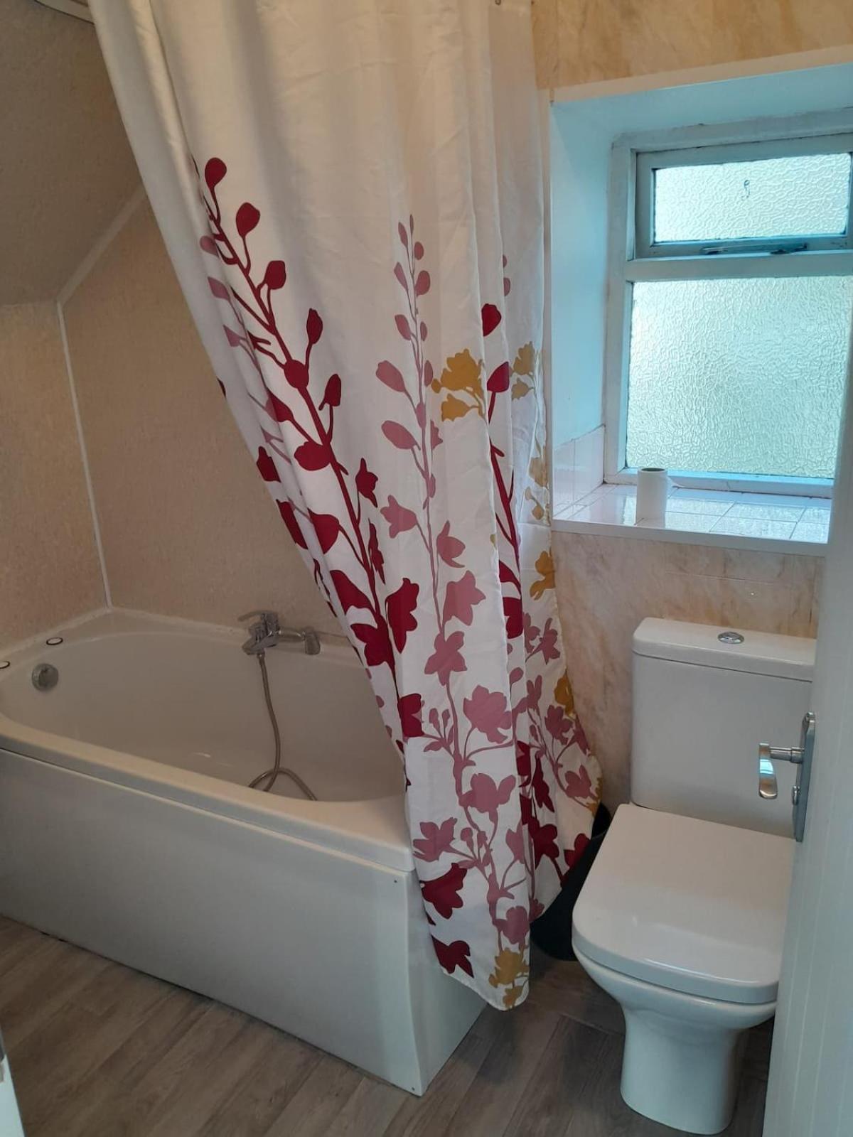 Singleton Short R7r5 Guest house
