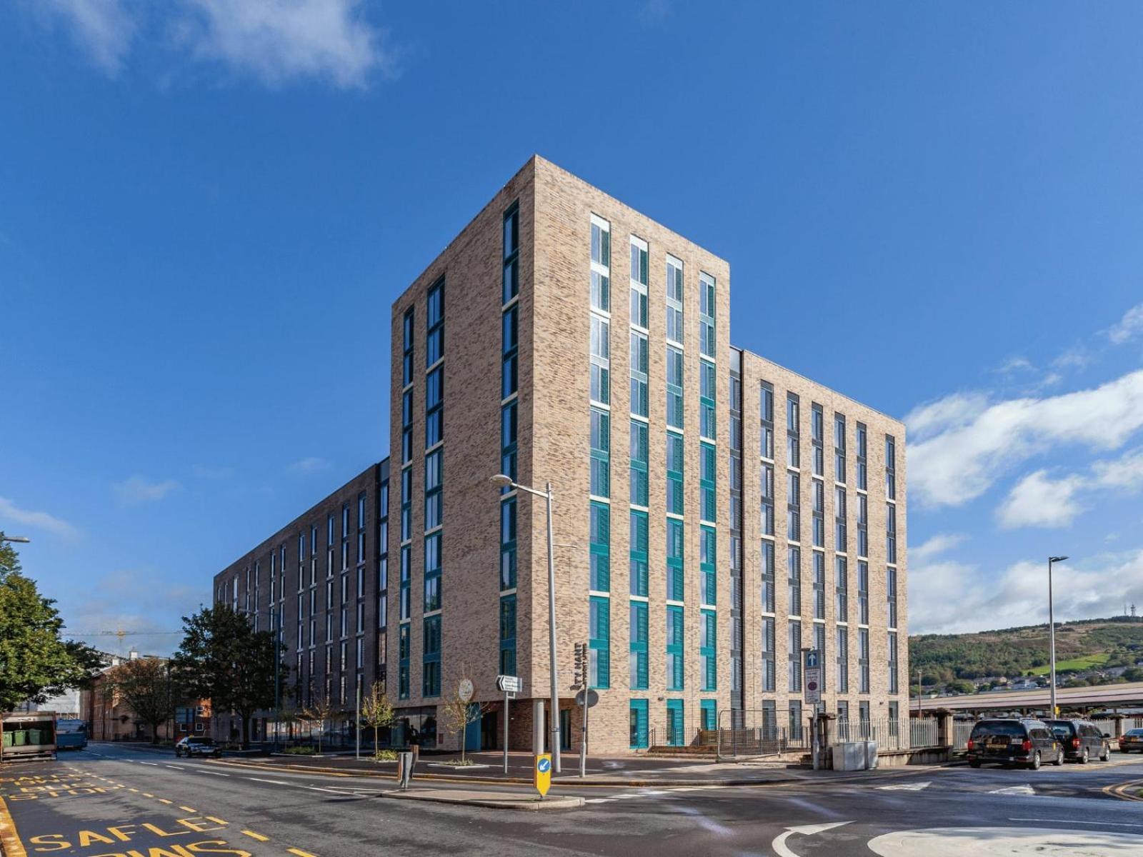 For Student Only - Ty Nant In * Swansea