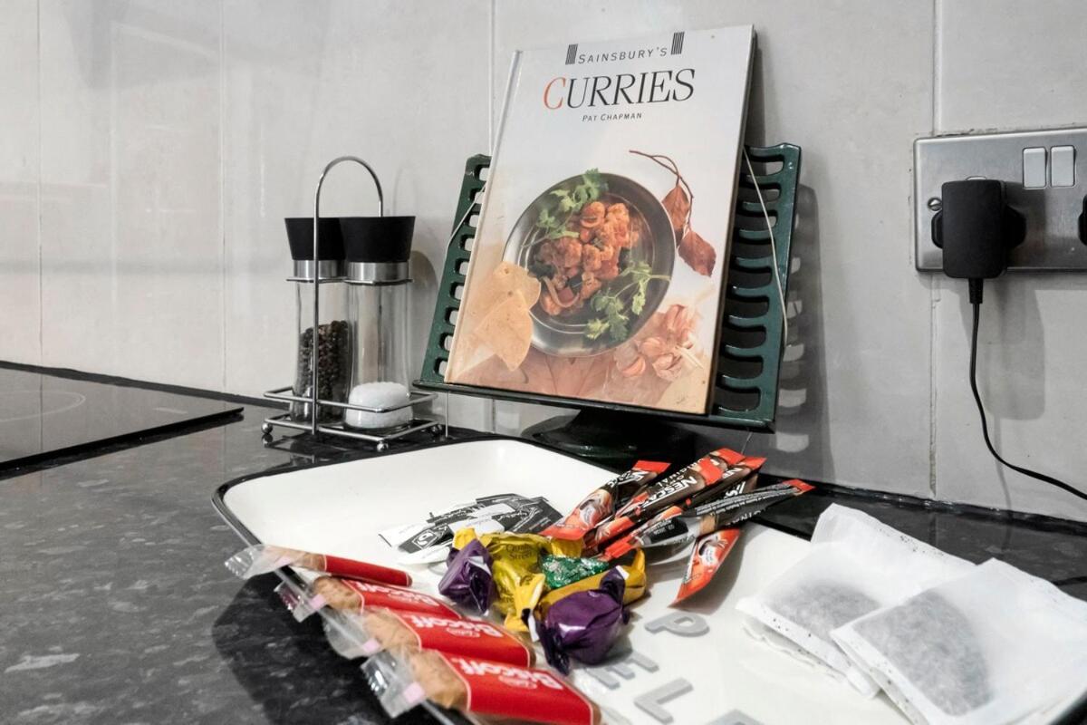 Luxury Penthouse - - * Swansea