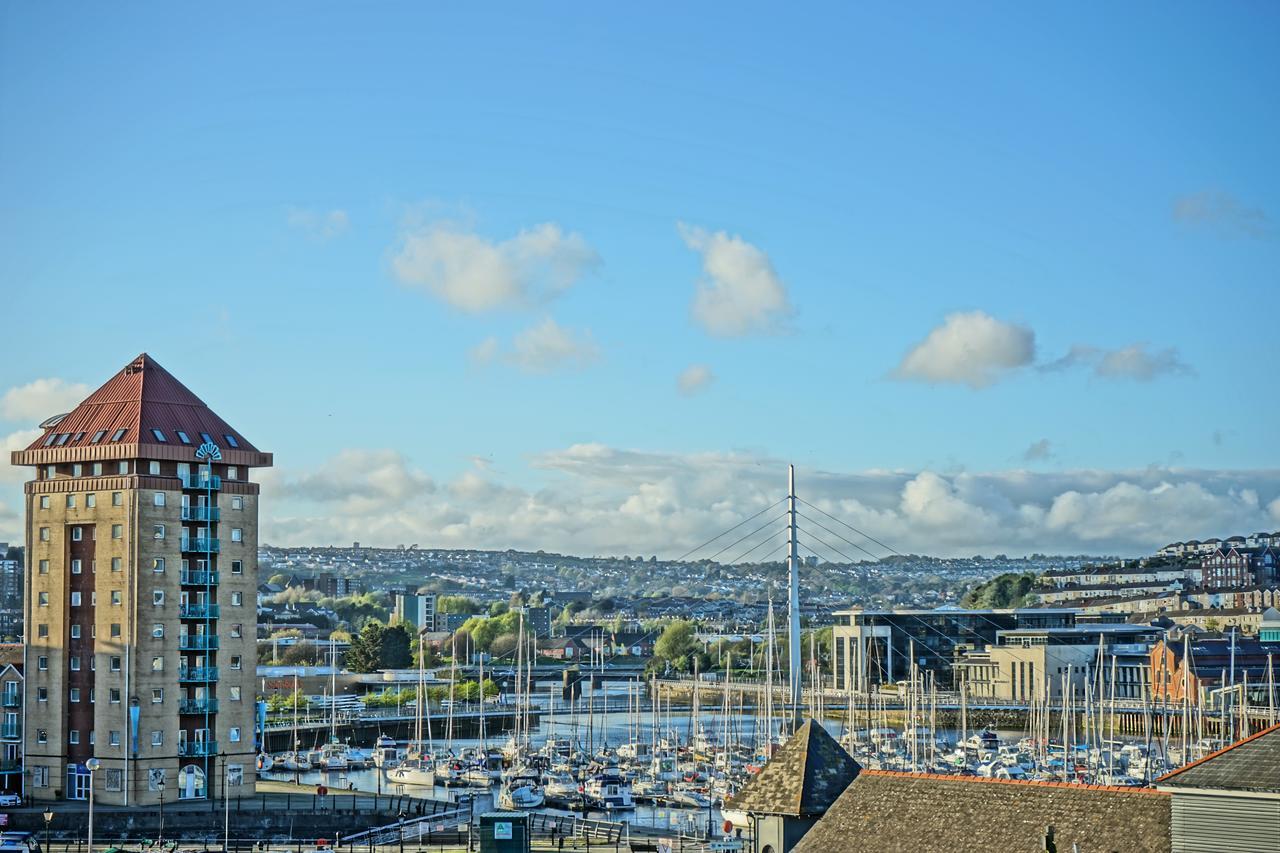 Apartment Penthouse Marina Centre 100m From Swansea