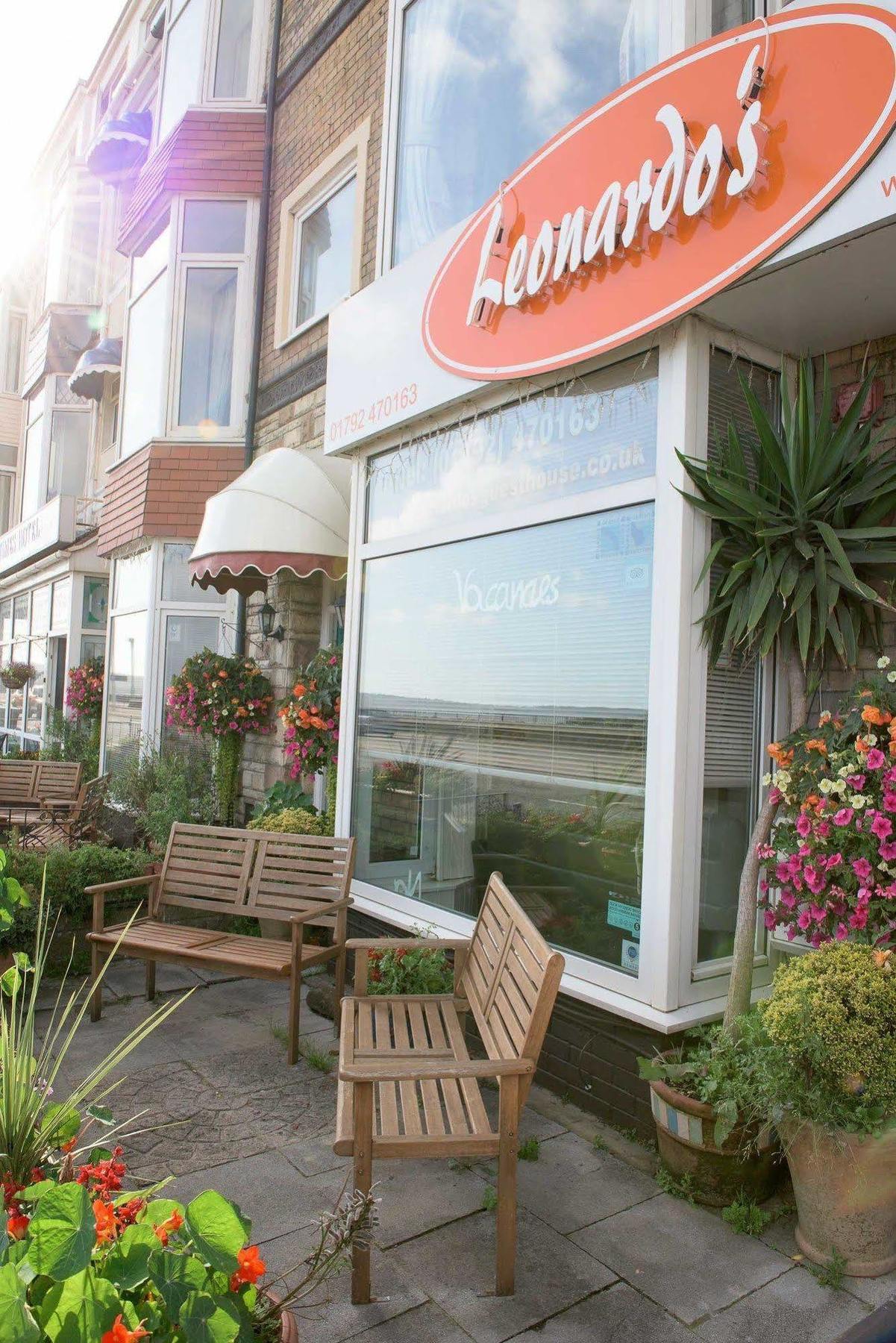 Leonardos Guest house