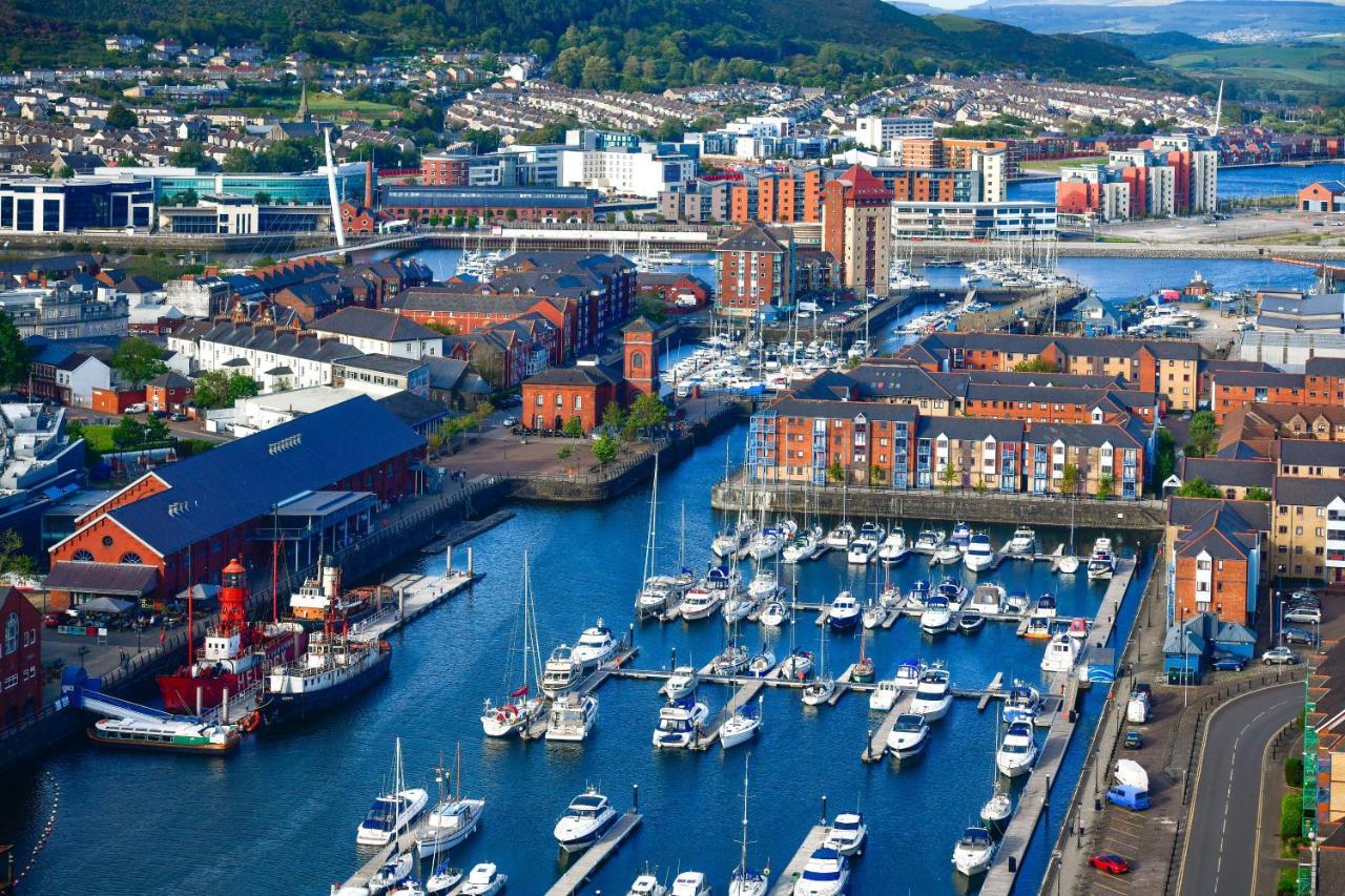 Meridian Quay Apartments, By Jsw Short Swansea